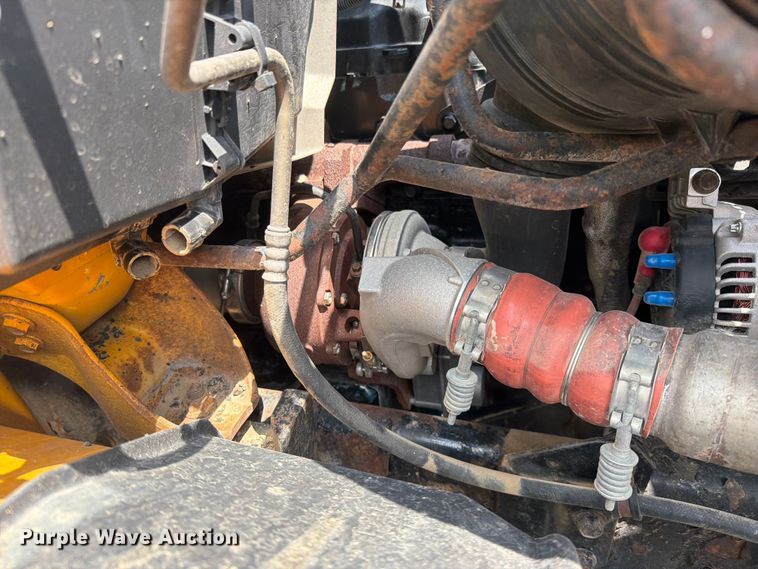 image for item EO8666 2006 International 7400 dump truck