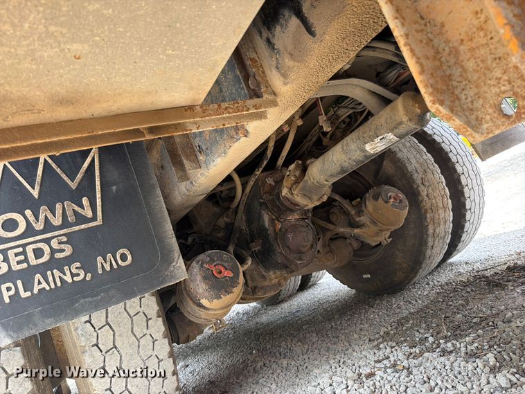 image for item EO8666 2006 International 7400 dump truck