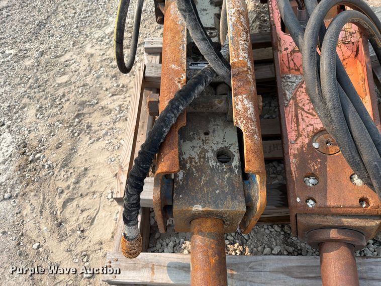 image for item EO8671 (2) breakers