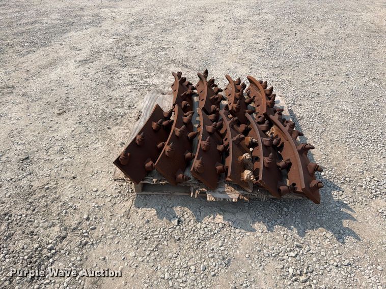 image for item EO8673 (10) rock saw shoes
