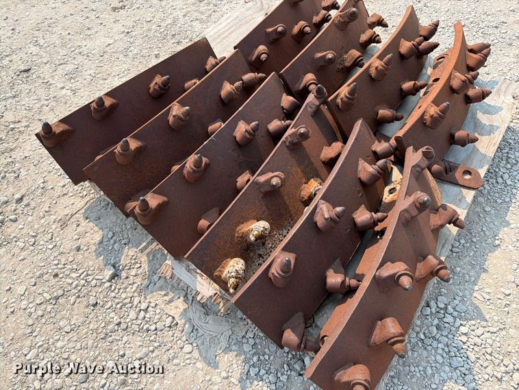 image for item EO8673 (10) rock saw shoes