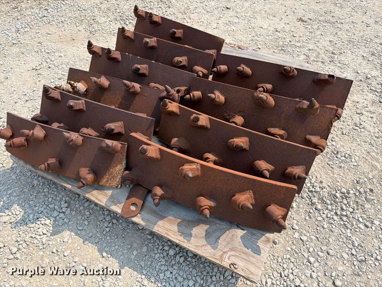 image for item EO8673 (10) rock saw shoes