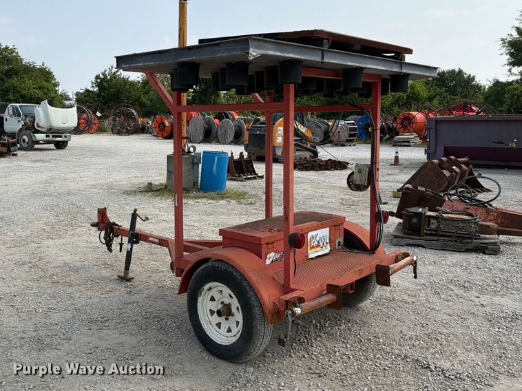 image for item EO8675 Arrow board trailer