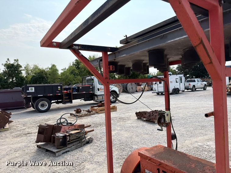 image for item EO8675 Arrow board trailer