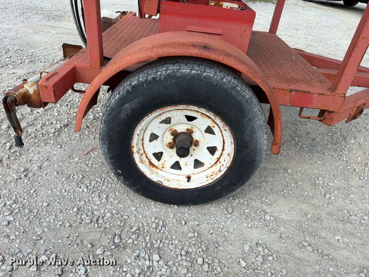 image for item EO8675 Arrow board trailer