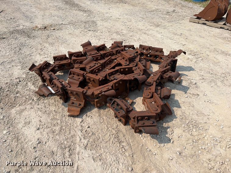 Trencher chain