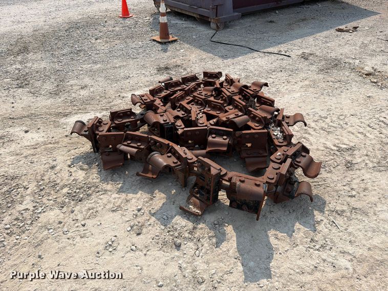 image for item EO8676 Trencher chain