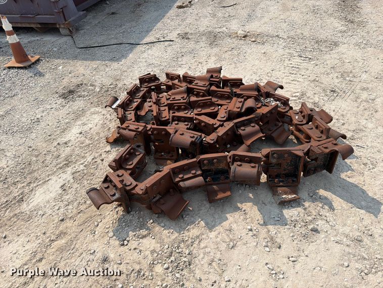 image for item EO8676 Trencher chain