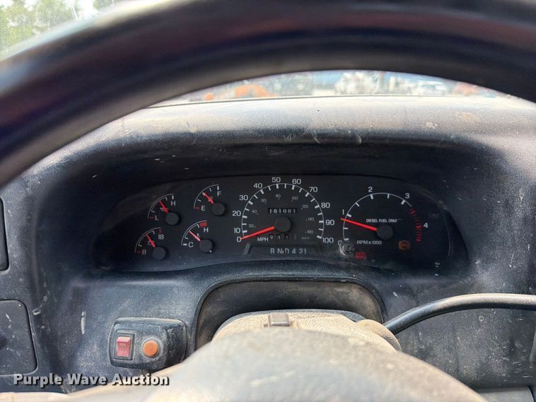 image for item EO8677 2007 Ford F650 Super Duty flatbed truck
