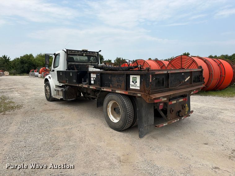 image for item EO8679 2012 Freightliner Business Class M2 dump flatbed truck