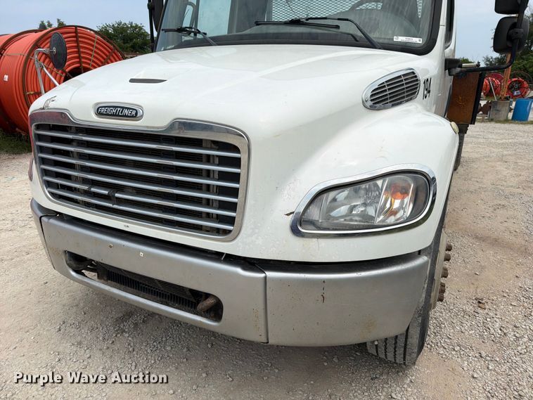 image for item EO8679 2012 Freightliner Business Class M2 dump flatbed truck