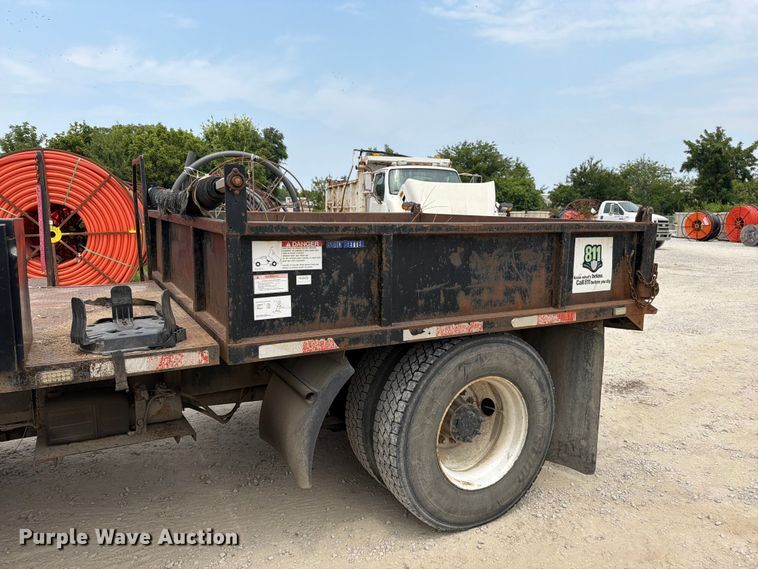 image for item EO8679 2012 Freightliner Business Class M2 dump flatbed truck