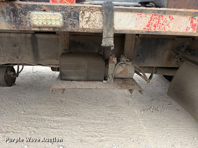 image for item EO8679 2012 Freightliner Business Class M2 dump flatbed truck