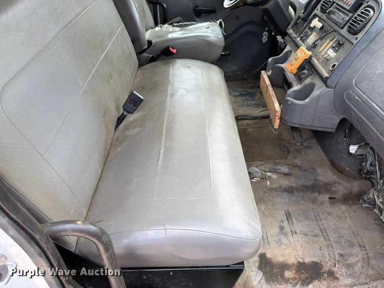 image for item EO8679 2012 Freightliner Business Class M2 dump flatbed truck
