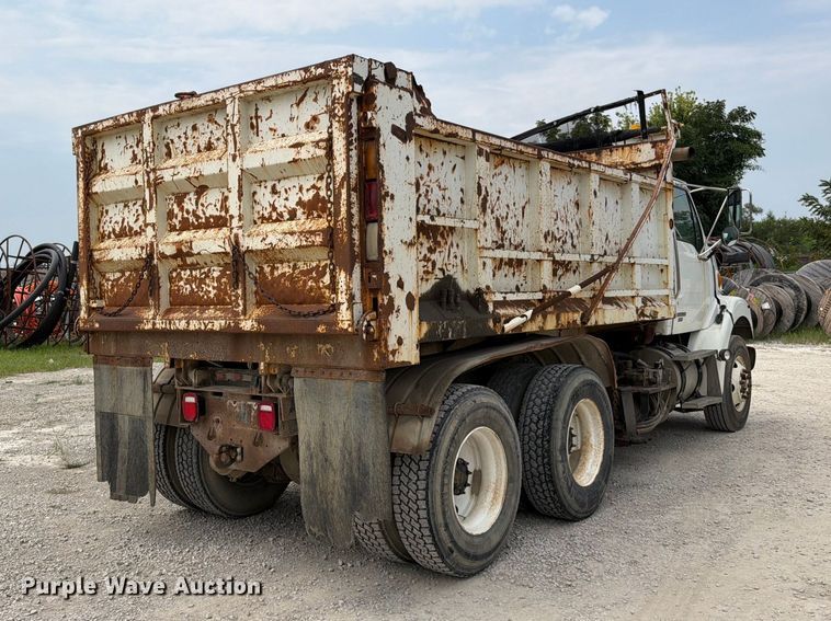 image for item EO8680 2005 Sterling L-Line dump truck