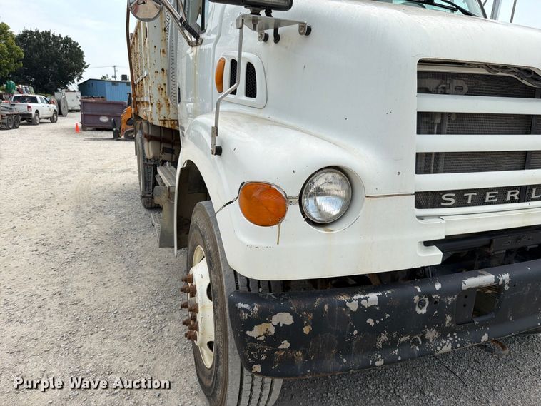 image for item EO8680 2005 Sterling L-Line dump truck
