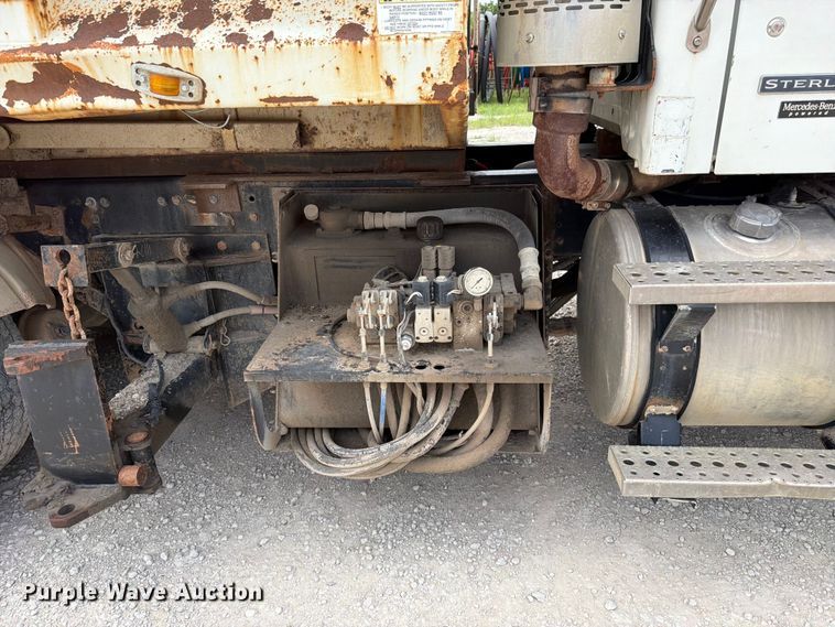 image for item EO8680 2005 Sterling L-Line dump truck