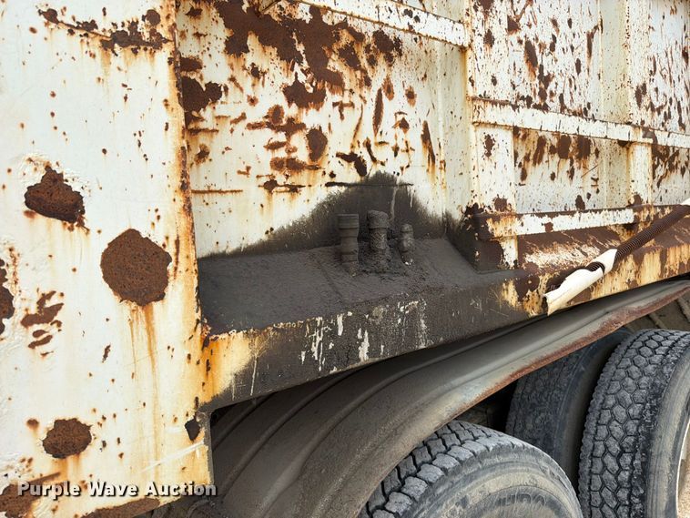 image for item EO8680 2005 Sterling L-Line dump truck