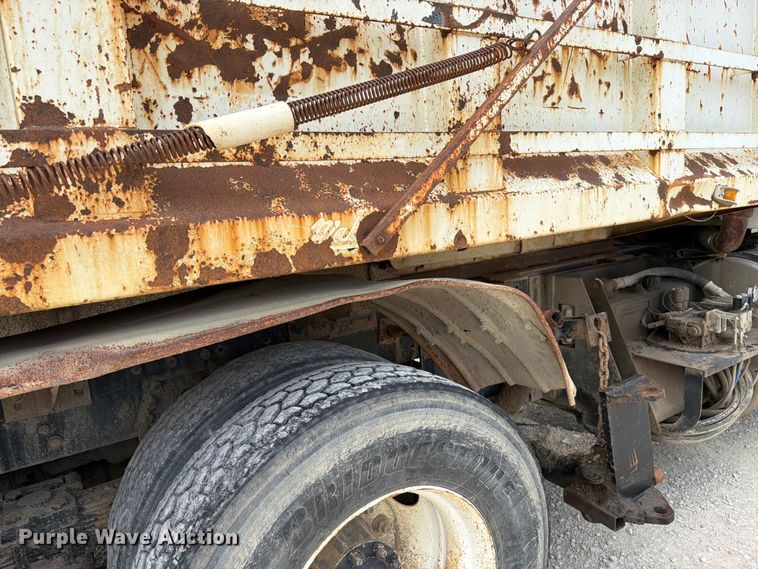 image for item EO8680 2005 Sterling L-Line dump truck