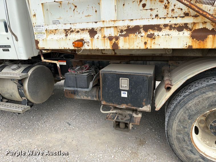 image for item EO8680 2005 Sterling L-Line dump truck