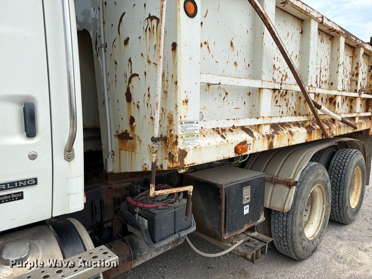 image for item EO8680 2005 Sterling L-Line dump truck