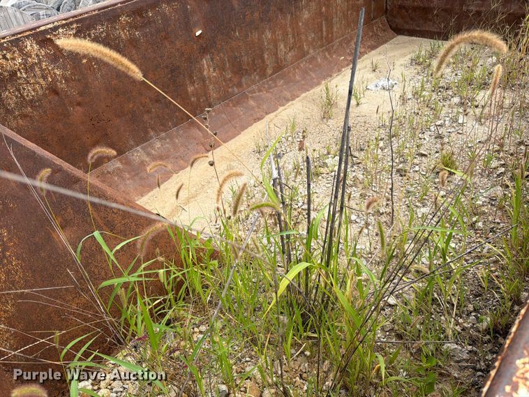 image for item EO8680 2005 Sterling L-Line dump truck