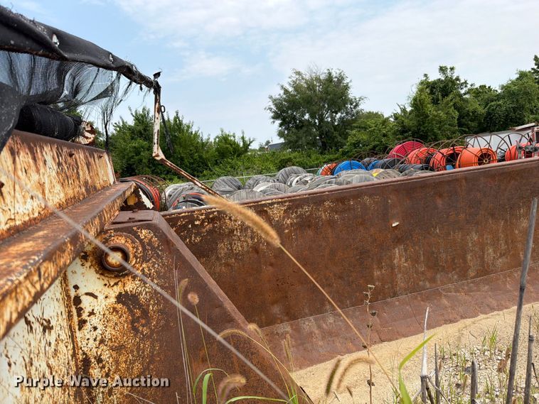 image for item EO8680 2005 Sterling L-Line dump truck