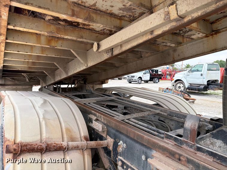image for item EO8680 2005 Sterling L-Line dump truck