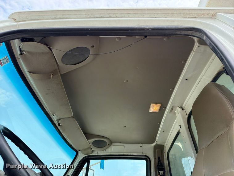 image for item EO8680 2005 Sterling L-Line dump truck