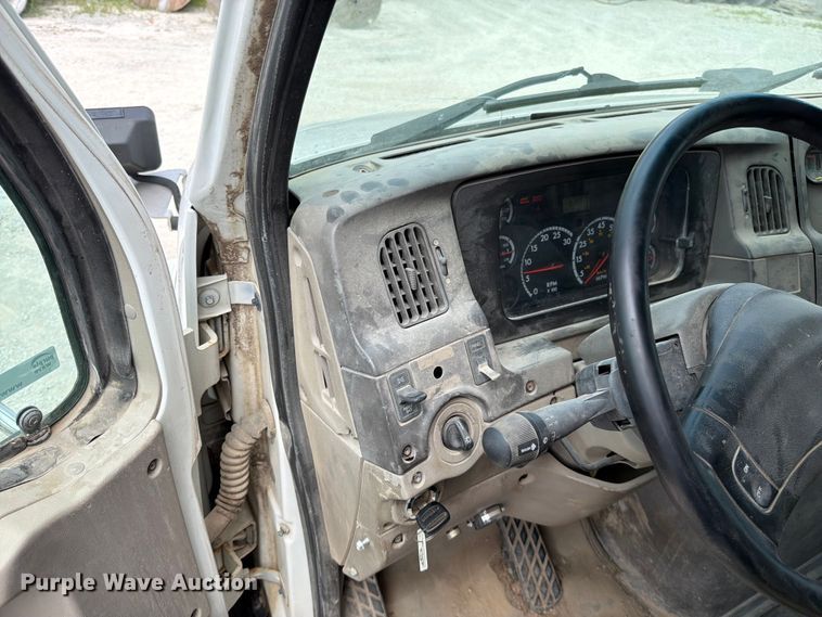 image for item EO8680 2005 Sterling L-Line dump truck