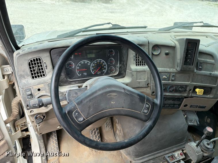 image for item EO8680 2005 Sterling L-Line dump truck