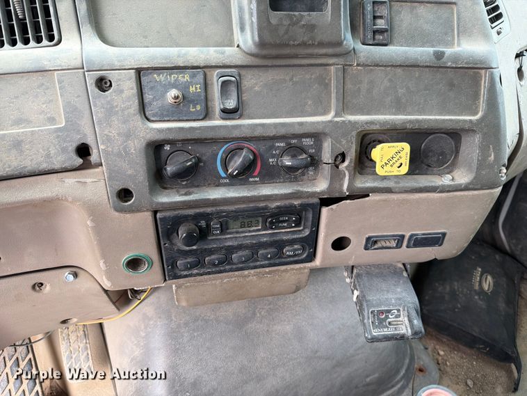 image for item EO8680 2005 Sterling L-Line dump truck