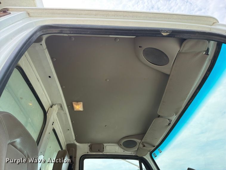 image for item EO8680 2005 Sterling L-Line dump truck