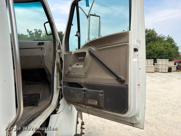 image for item EO8680 2005 Sterling L-Line dump truck