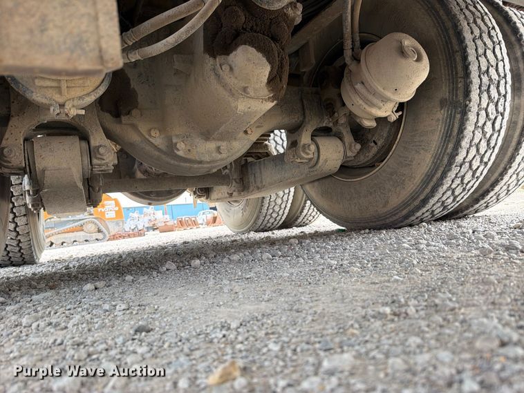 image for item EO8680 2005 Sterling L-Line dump truck
