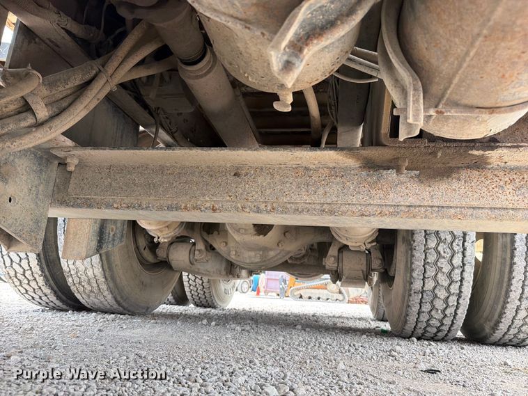 image for item EO8680 2005 Sterling L-Line dump truck