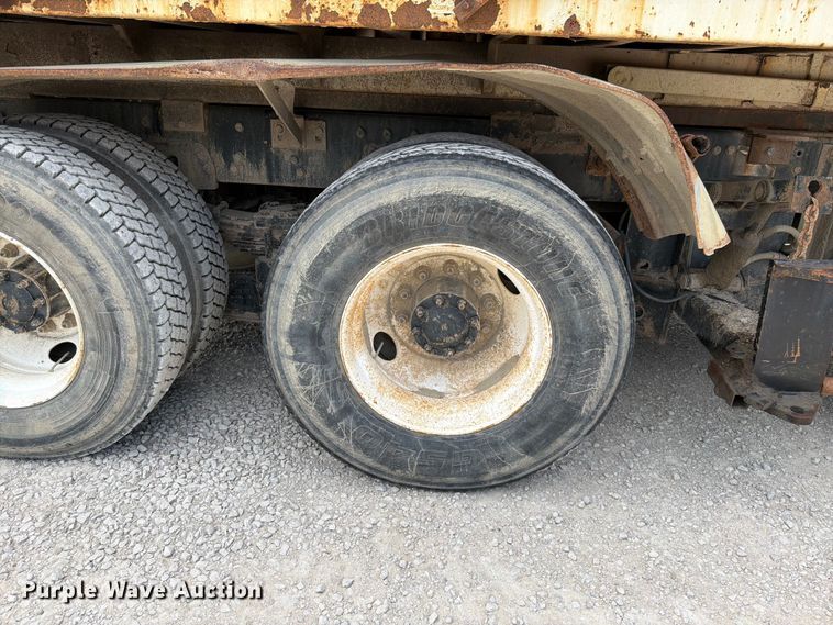 image for item EO8680 2005 Sterling L-Line dump truck