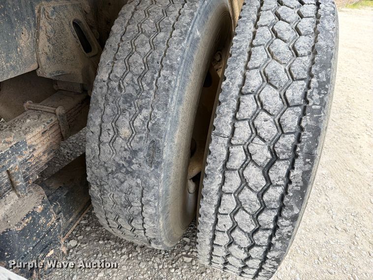 image for item EO8680 2005 Sterling L-Line dump truck
