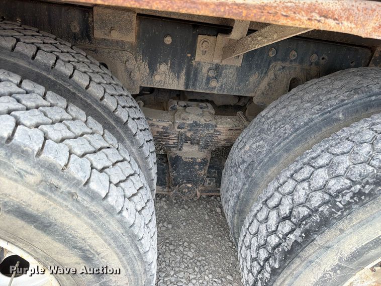 image for item EO8680 2005 Sterling L-Line dump truck