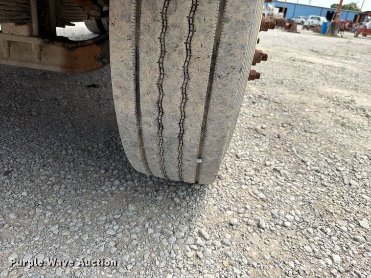 image for item EO8680 2005 Sterling L-Line dump truck