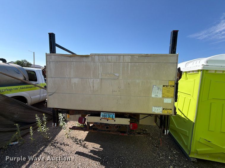 image for item ER1895 2013 Ford F550 vacuum truck