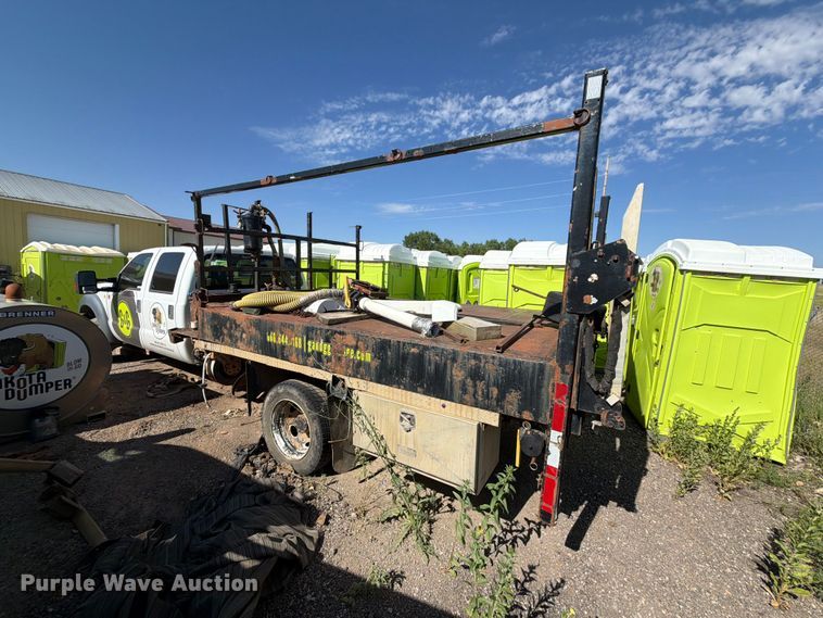 image for item ER1895 2013 Ford F550 vacuum truck