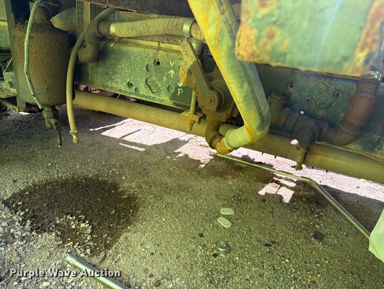 image for item ER1895 2013 Ford F550 vacuum truck