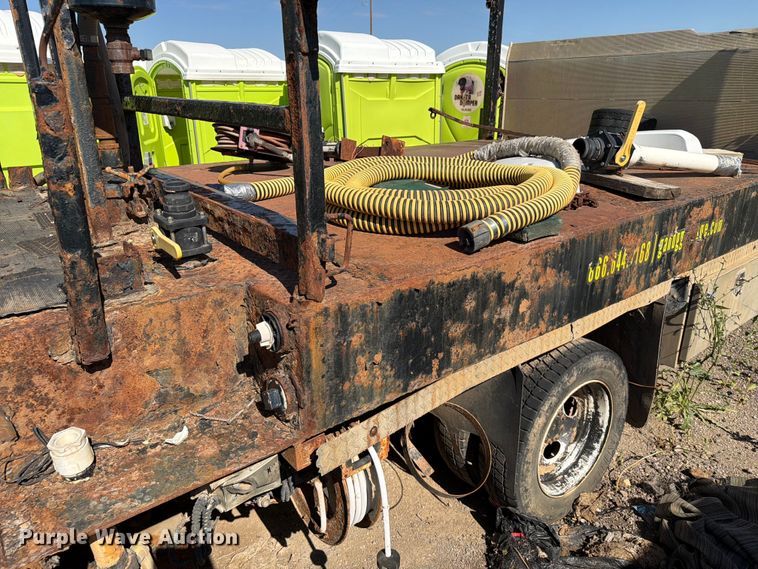 image for item ER1895 2013 Ford F550 vacuum truck
