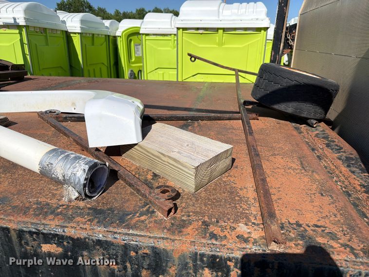 image for item ER1895 2013 Ford F550 vacuum truck