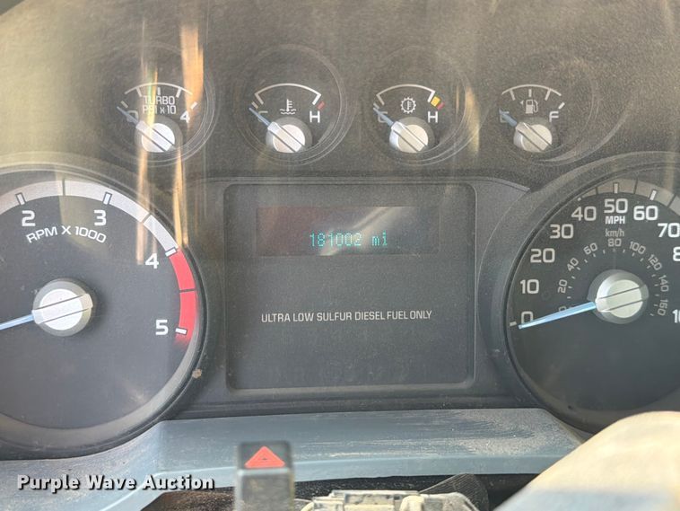 image for item ER1895 2013 Ford F550 vacuum truck