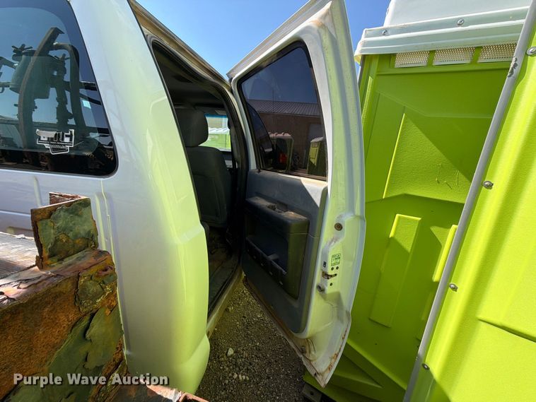 image for item ER1895 2013 Ford F550 vacuum truck