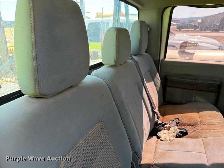 image for item ER1895 2013 Ford F550 vacuum truck