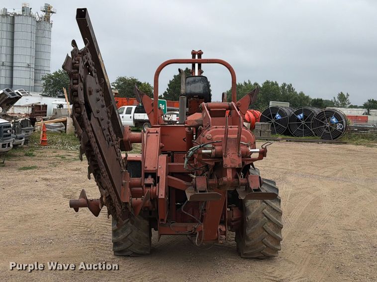 image for item ER1904 Ditch Witch 7610 trencher