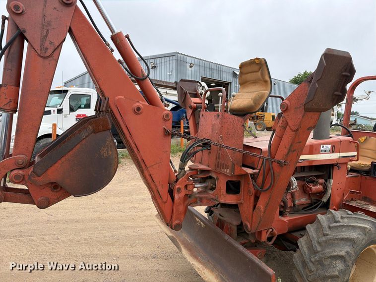 image for item ER1904 Ditch Witch 7610 trencher